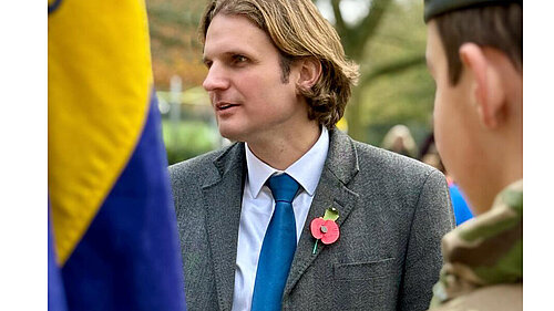 Steff Aquarone MP at Remembrance Day parade